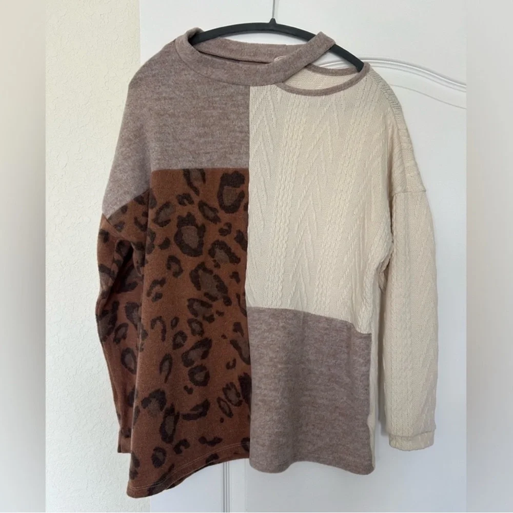 NWOT HAILEY & CO. COLOR BLOCK ASYMMETRIC CUTOUT SHOULDER LEOPARD PRINT SWEATER